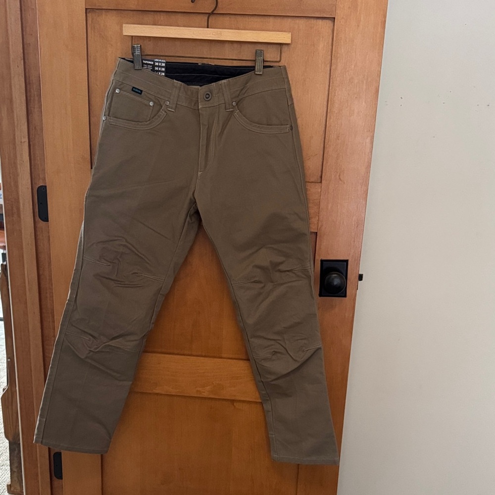 Kuhl Men's Tan Chinos